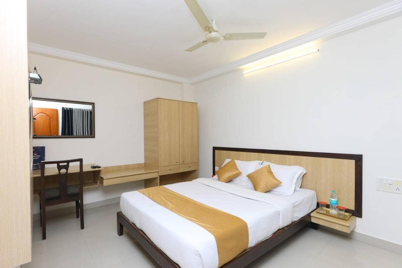 Hotel Half Moon Τσενάι Εξωτερικό φωτογραφία
