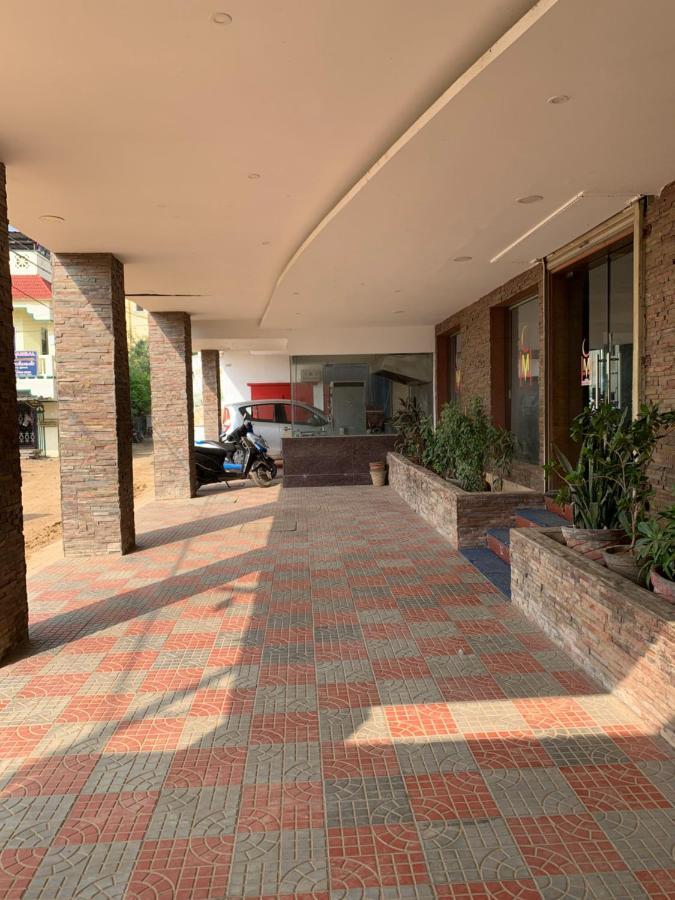 Hotel Half Moon Τσενάι Εξωτερικό φωτογραφία