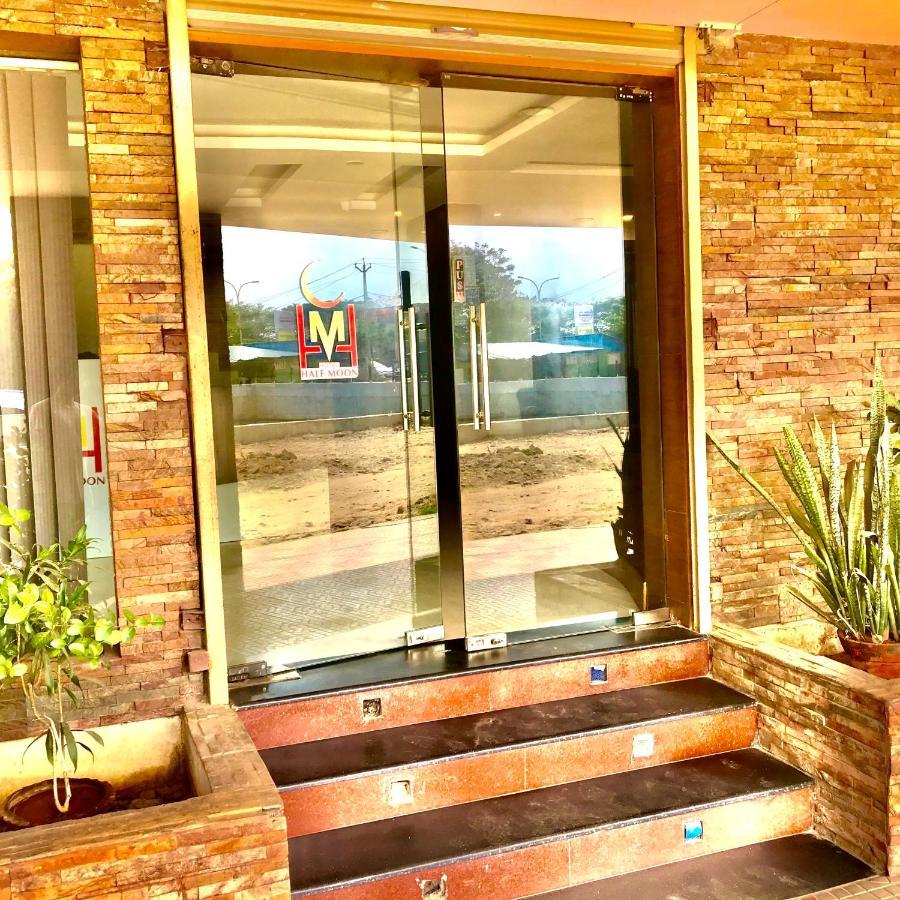 Hotel Half Moon Τσενάι Εξωτερικό φωτογραφία